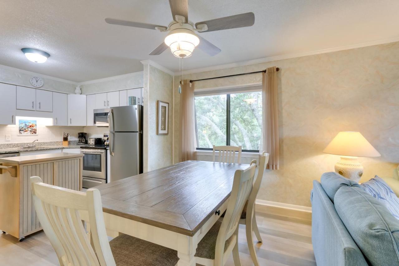 Hilton Head Condo With Balcony And Pool, Walk To Beach Хилтон-Хед-Айленд Экстерьер фото