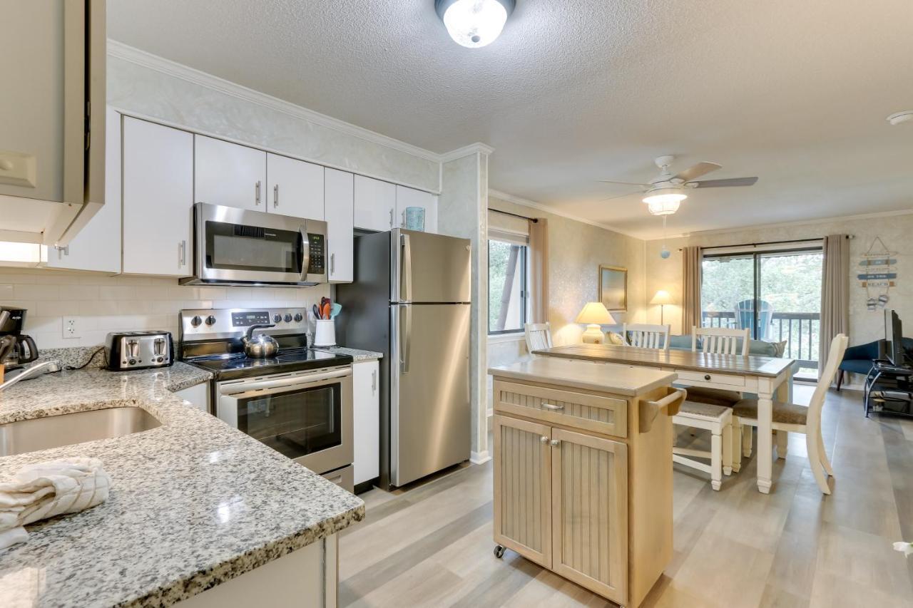 Hilton Head Condo With Balcony And Pool, Walk To Beach Хилтон-Хед-Айленд Экстерьер фото
