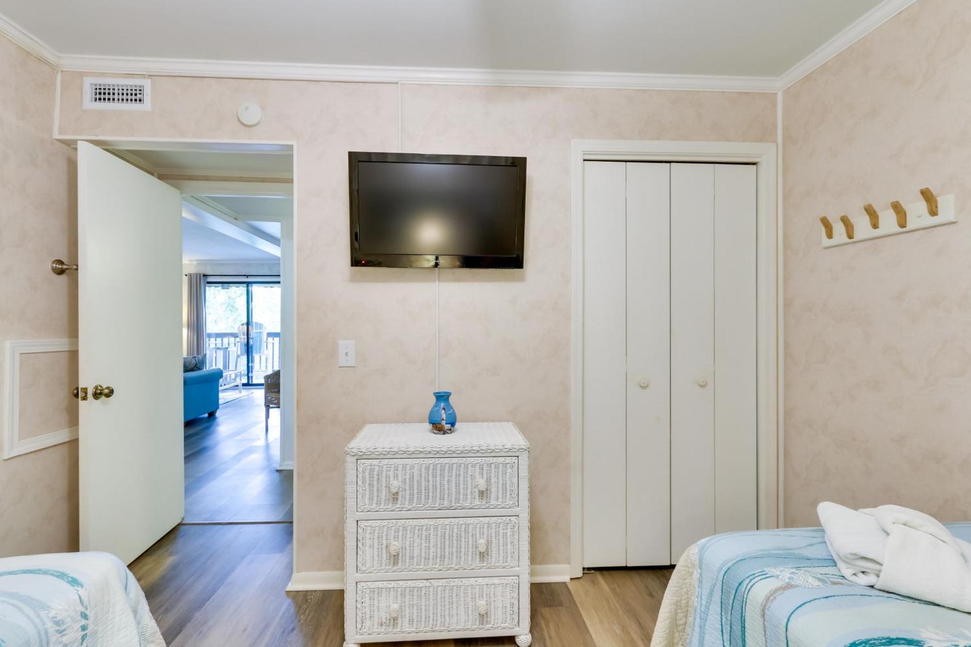 Hilton Head Condo With Balcony And Pool, Walk To Beach Хилтон-Хед-Айленд Экстерьер фото
